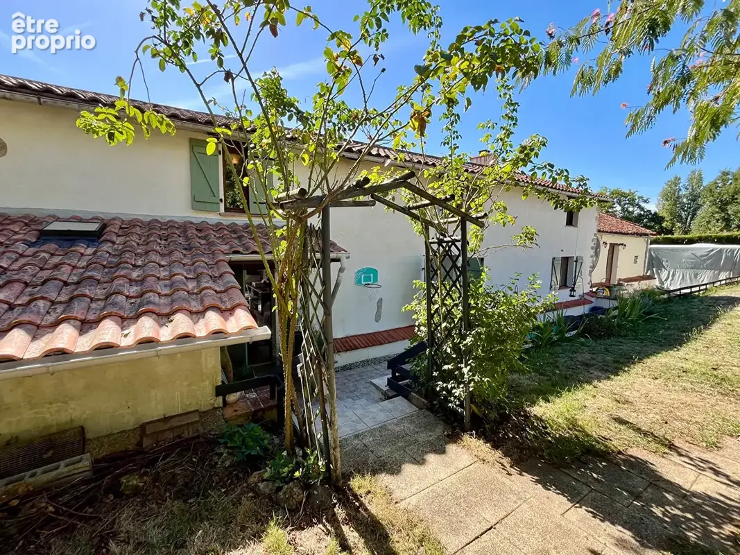 Maison Alloue 8 pièce(s) 278 m2 - photo 5