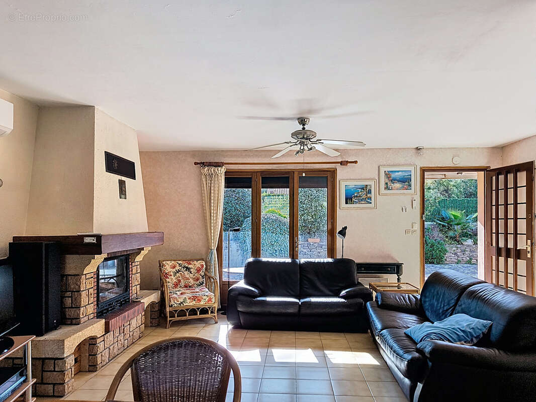 Maison à LAROQUE-DES-ALBERES