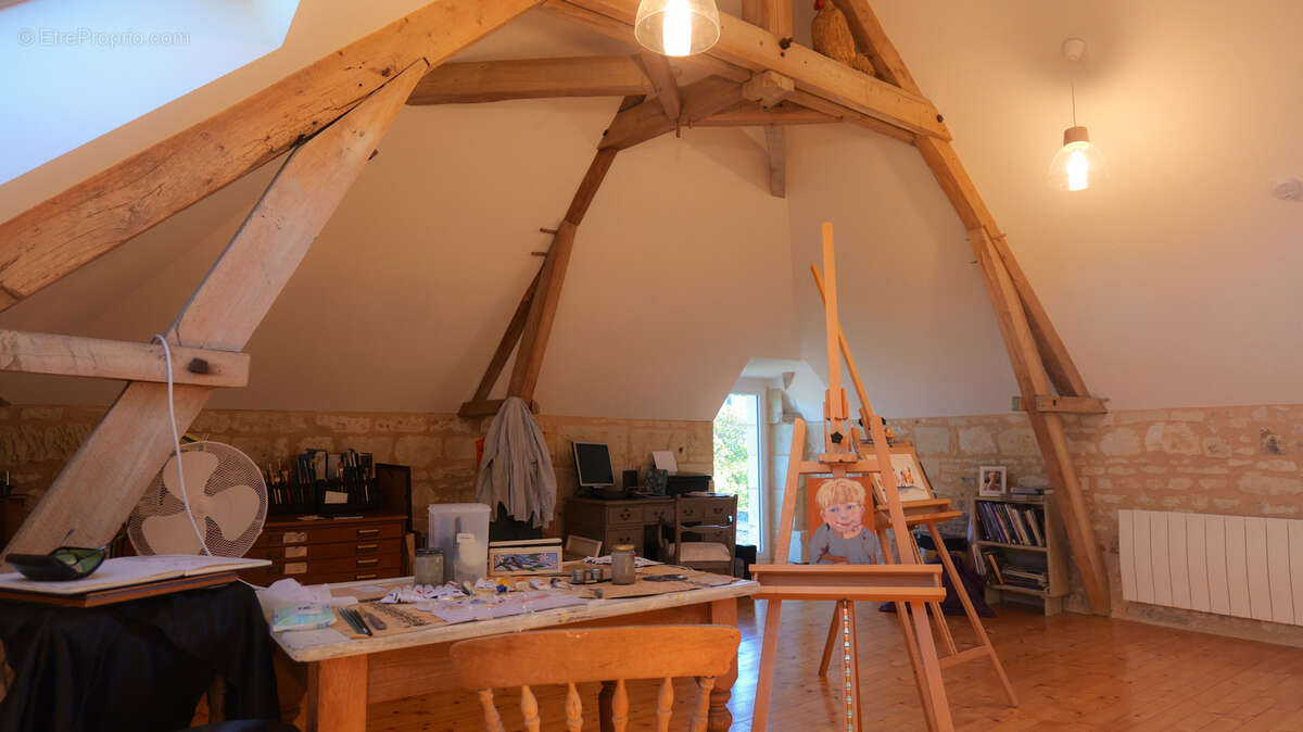 Maison à SAINT-LEGER-DE-MONTBRILLAIS