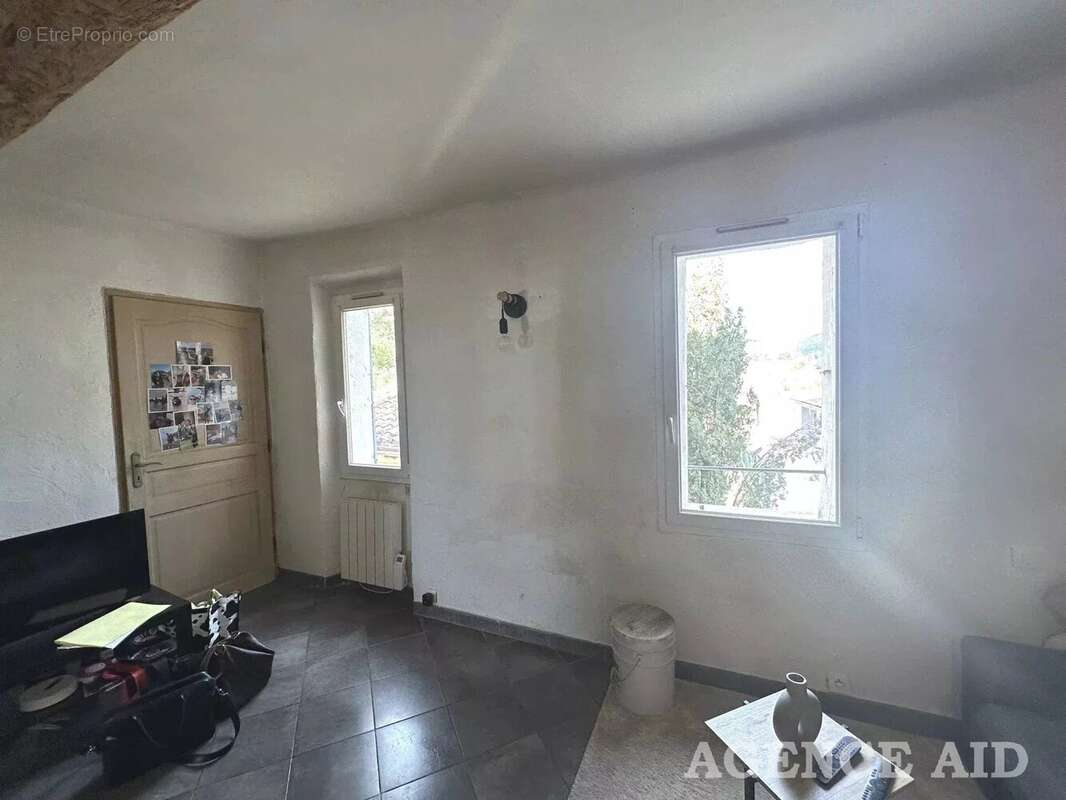 Appartement à CUGES-LES-PINS