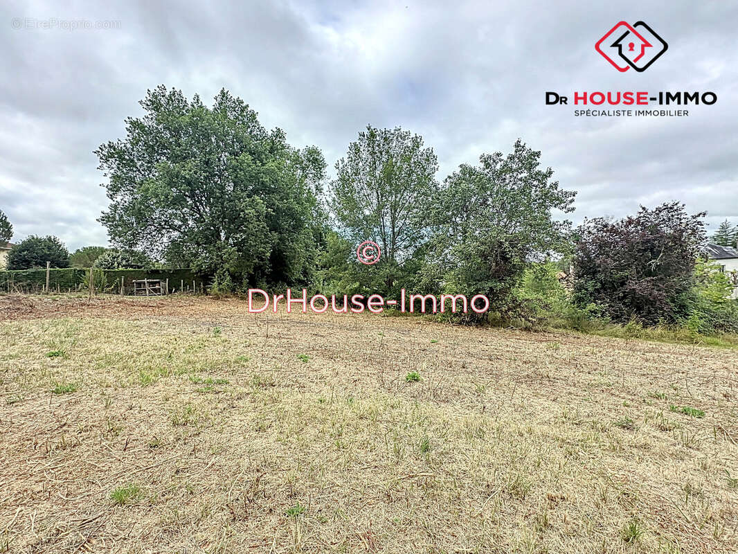 Terrain à RAZAC-SUR-L&#039;ISLE