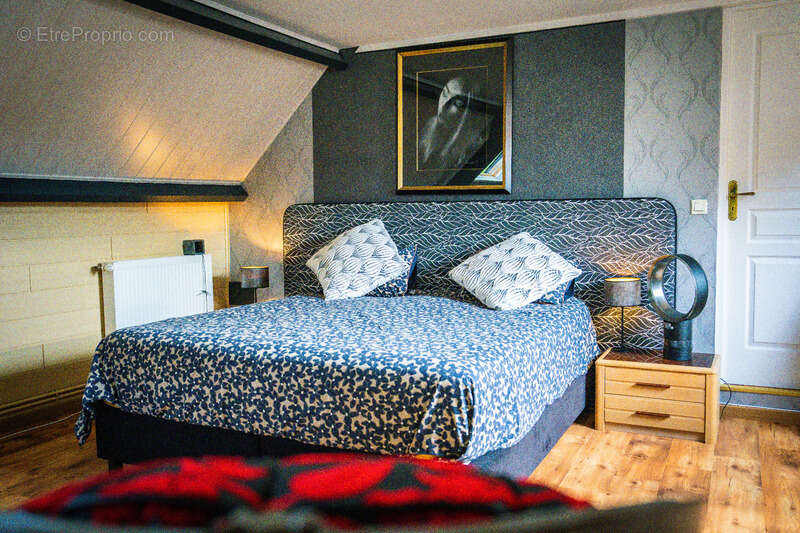 Maison 275 m² à Champsecret  - photo 15