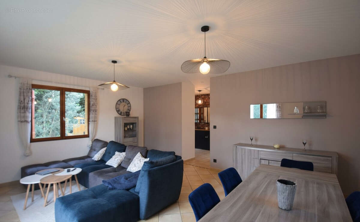 Maison à CHAZAY-D'AZERGUES