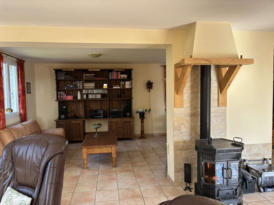 Maison à AUTRY-ISSARDS