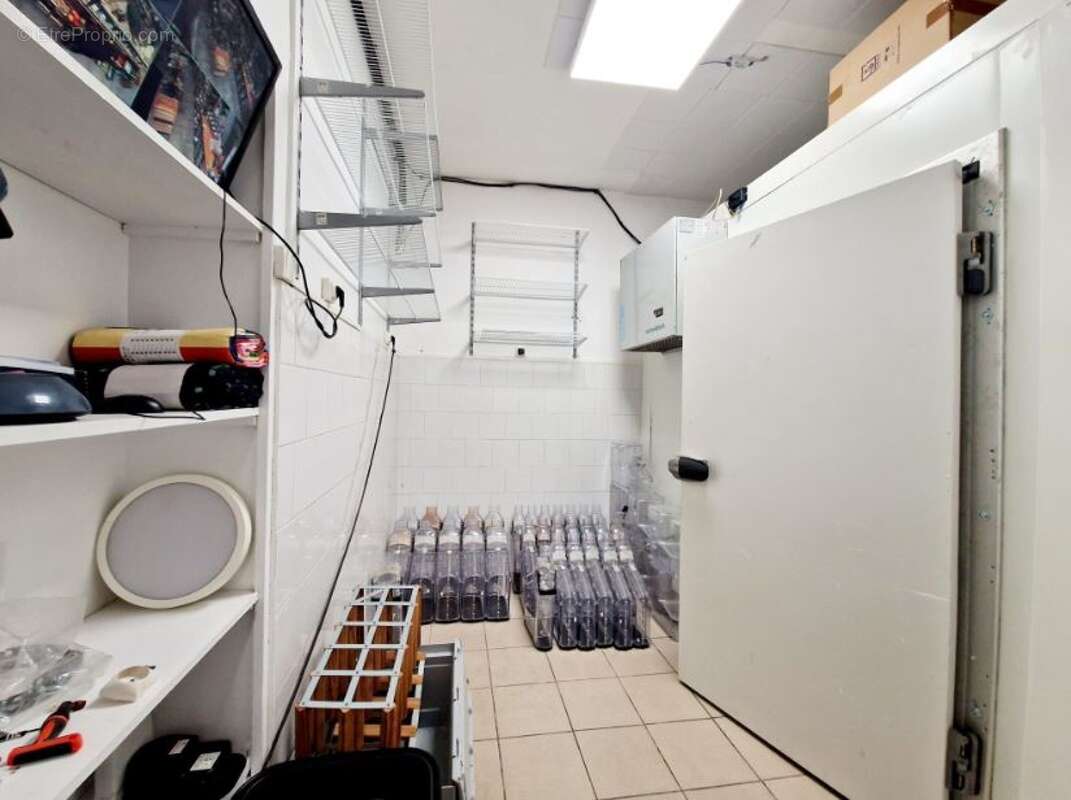 Commerce à SAINT-DENIS