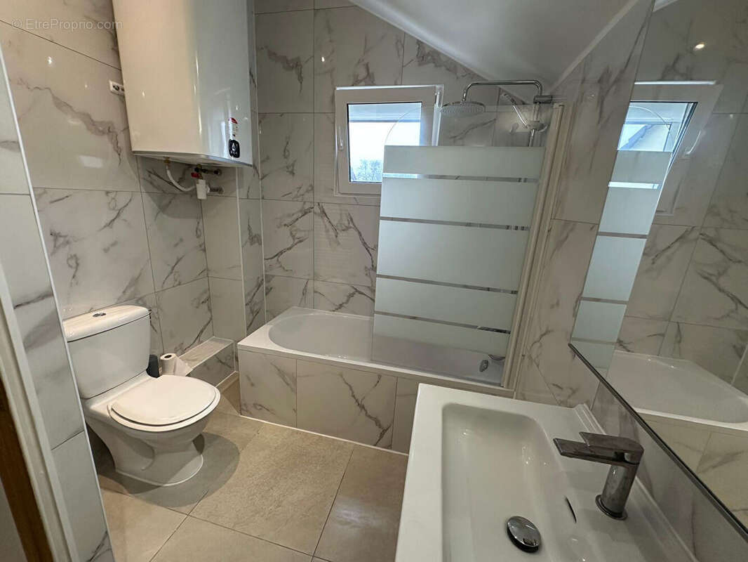 Maison à SAVIGNY-LE-TEMPLE