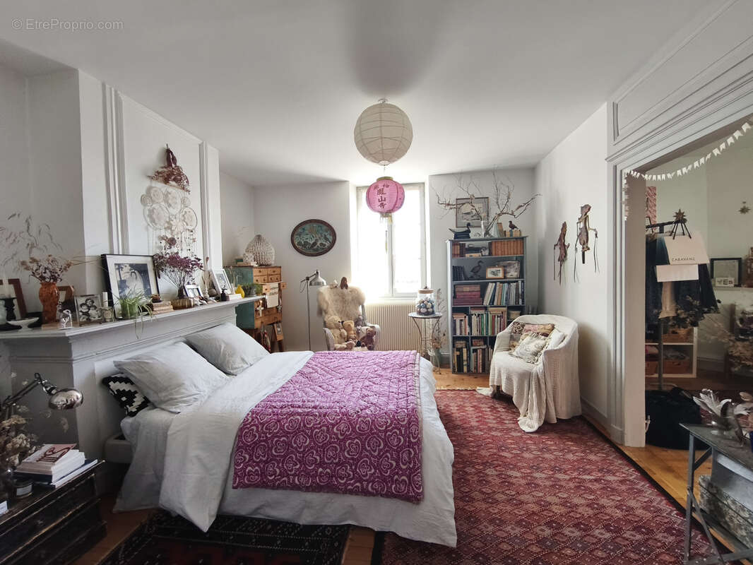 Appartement à BRENOD