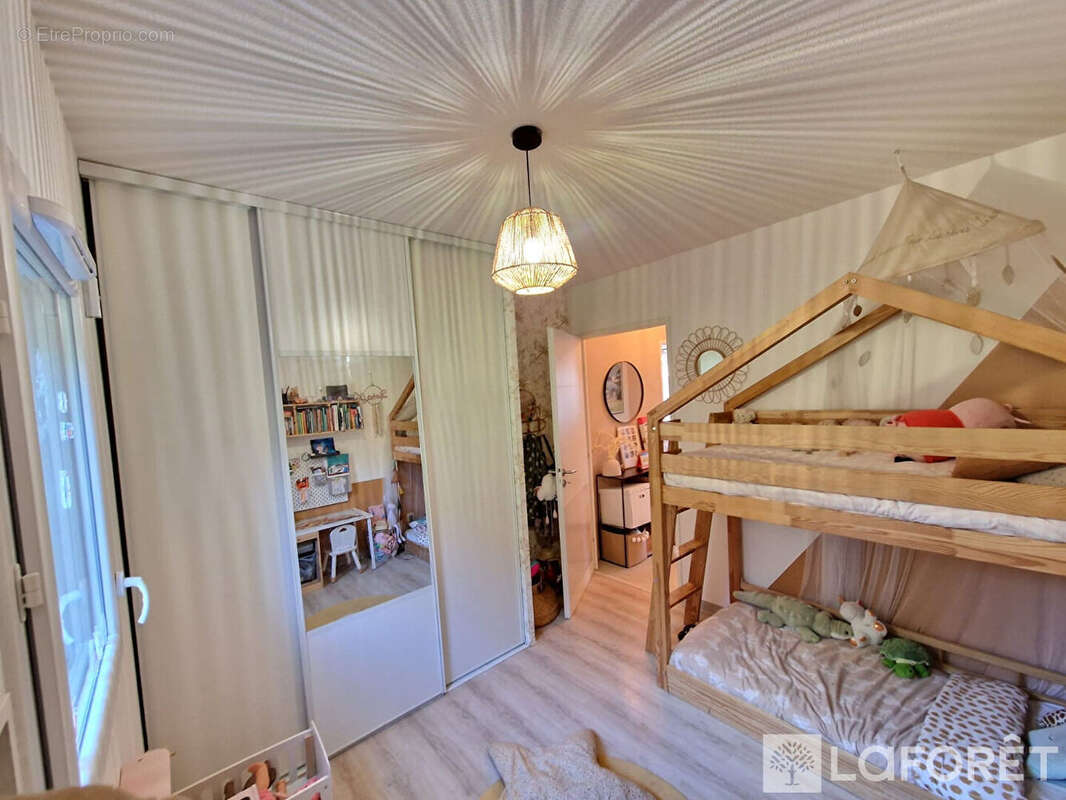 Appartement à CARROS