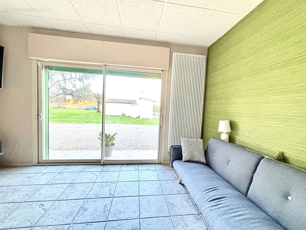 Maison à SAINT-MAGNE-DE-CASTILLON