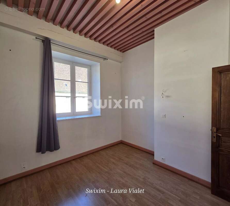 Superbe immeuble avec loft et dépendances - photo 4