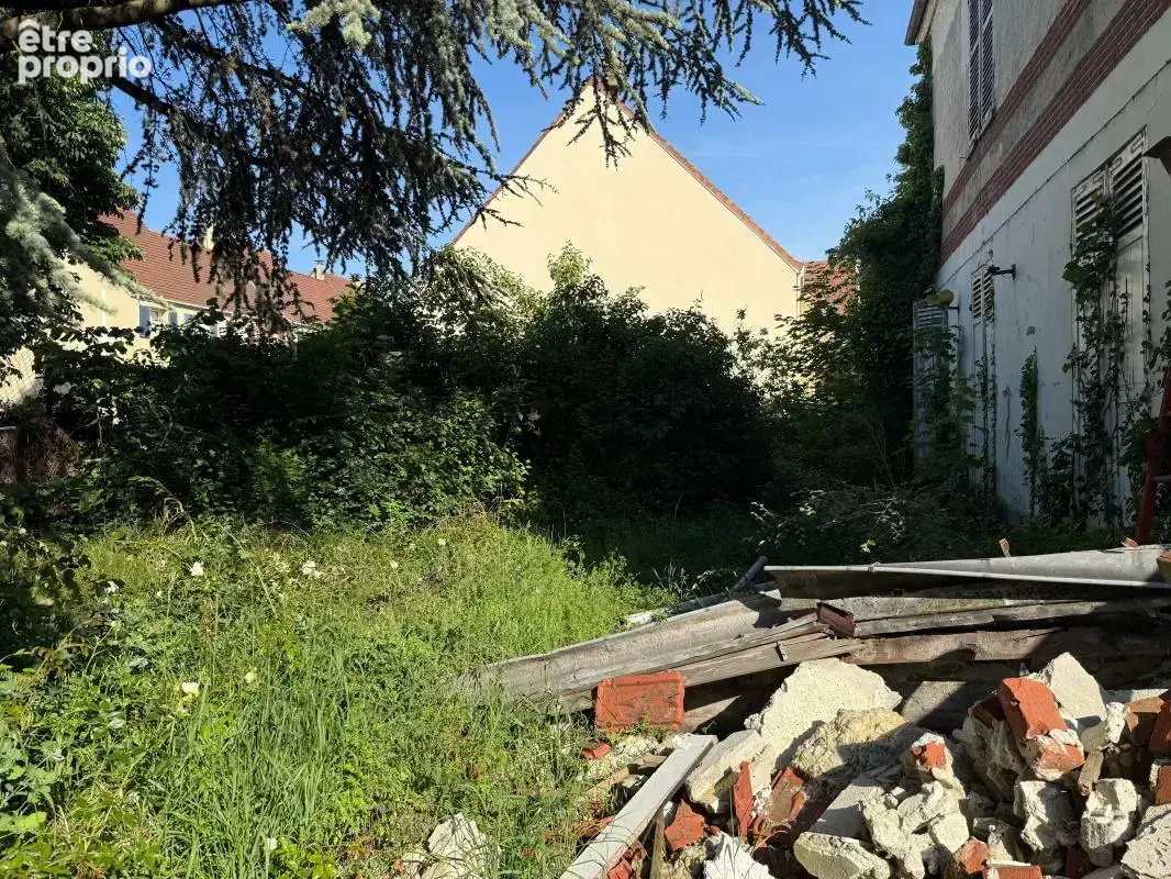 Terrain à SARCELLES