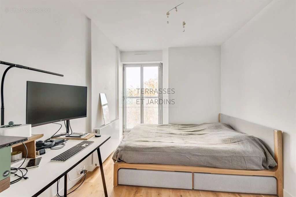 Appartement à PARIS-19E