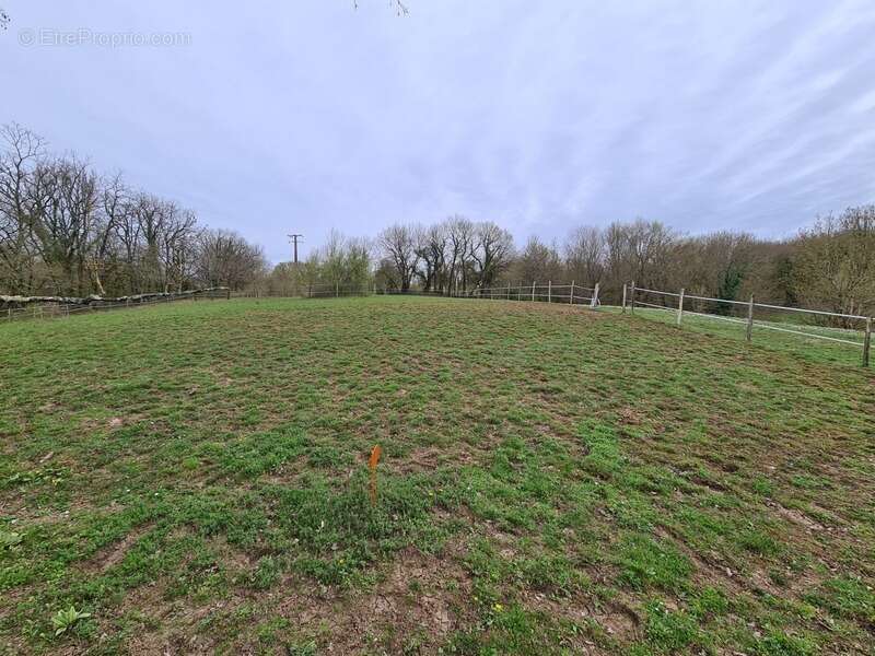 Maison à RUELLE-SUR-TOUVRE