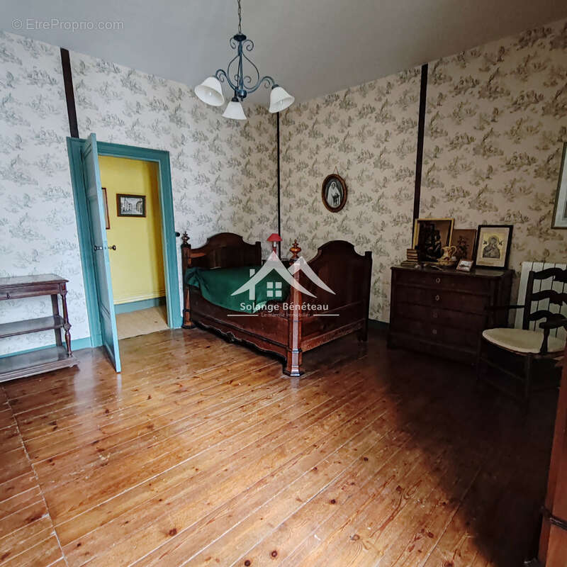 Maison à VILLEFRANCHE-DU-QUEYRAN