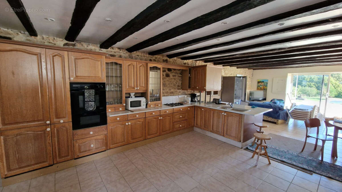 Photo 2 - Maison à SAINT-MARTIN-DES-FONTAINES