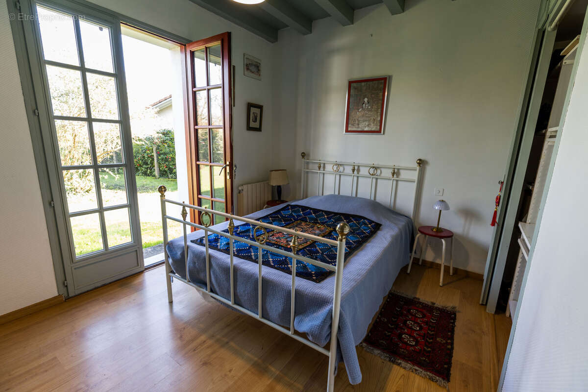 Maison à SAINT-PIERRE-DU-MONT