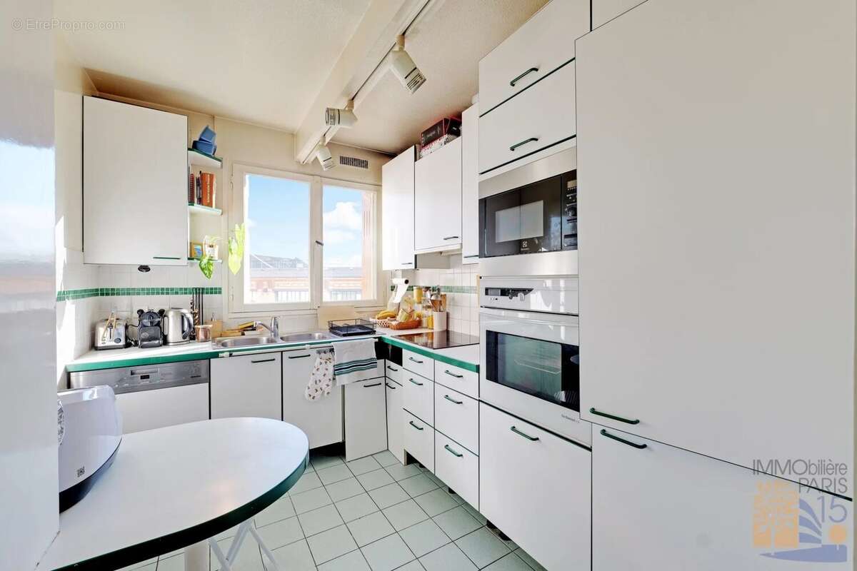 Appartement à PARIS-15E