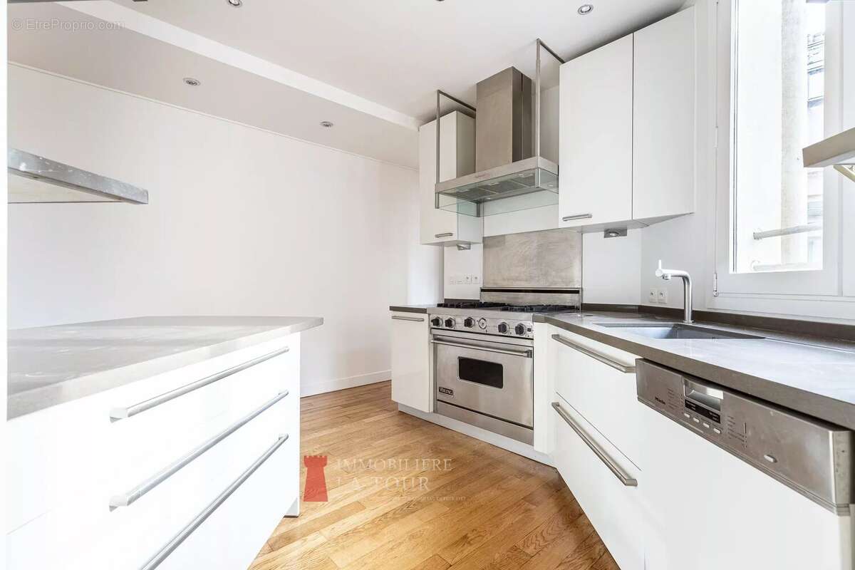Appartement à PARIS-6E