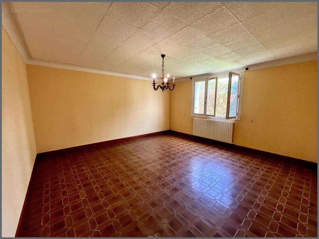 Maison à PLONEVEZ-PORZAY
