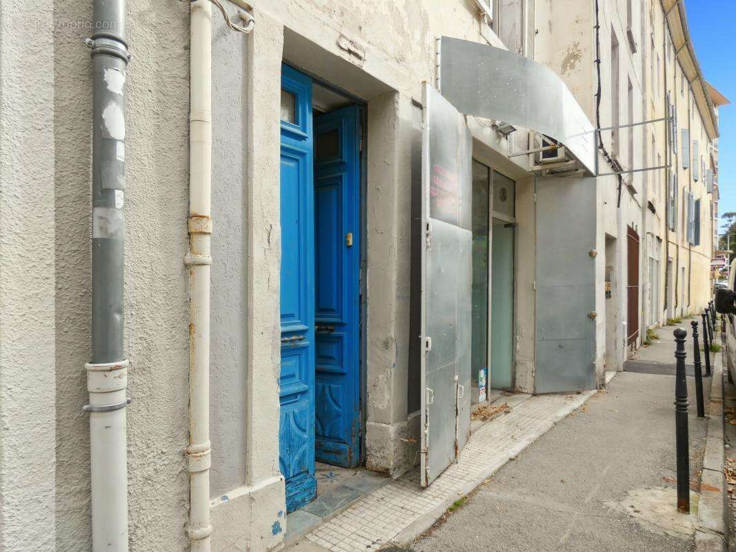 Immeuble Alès 160 m2, local commercial et trois appartements - photo 3