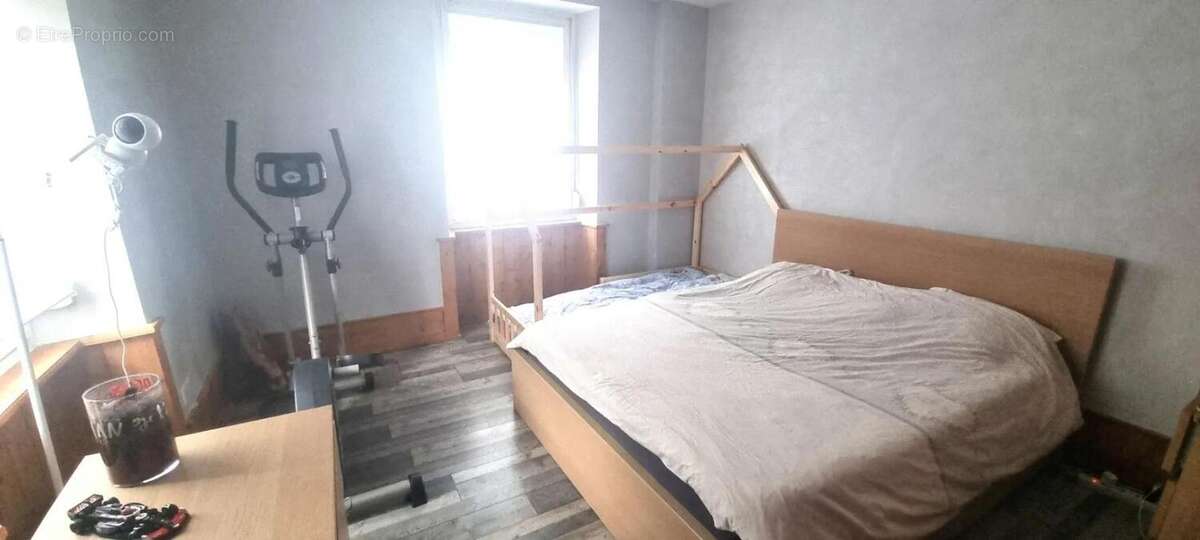 Maison rénovée de 188 m² à Seloncourt, 4 ch - photo 8