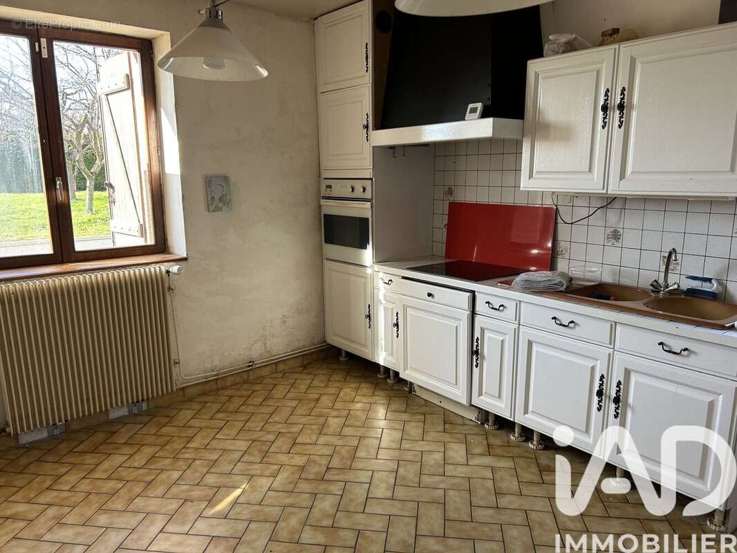 Maison 167 m² à Neuville  - photo 3