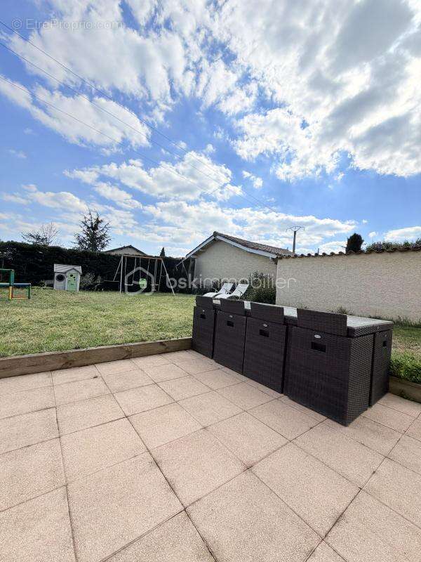 Vaugneray - maison familiale type 5 avec terrain 475 M2 - photo 17