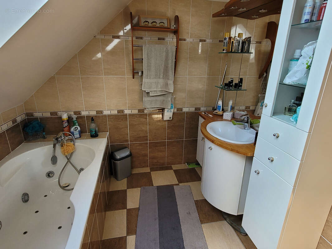 Maison à LA BOURDINIERE-SAINT-LOUP