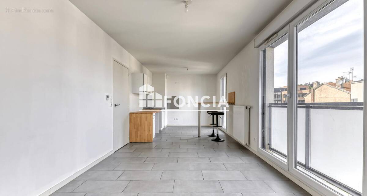 Appartement à LYON-9E