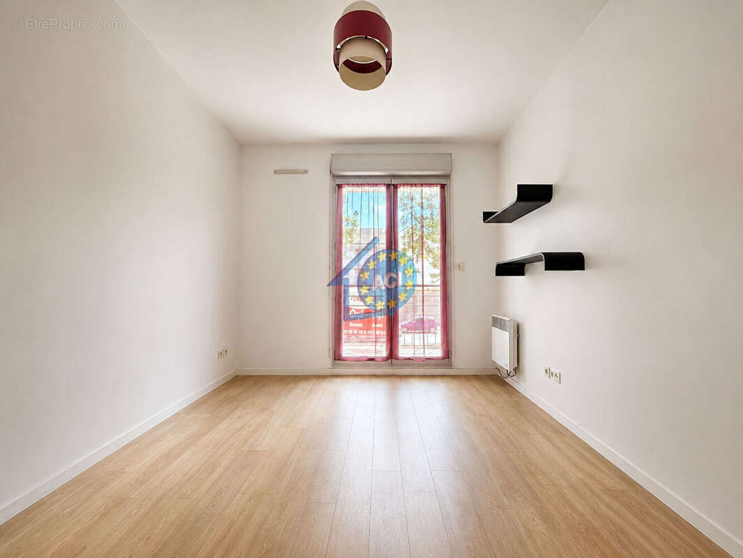 Appartement F4 - 83 m² - 3 chambres - 2 parkings - 8 min gare SNCF - photo 4