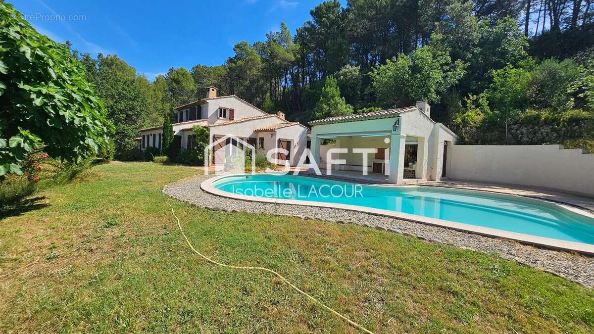 Photo 2 - Maison à SALERNES