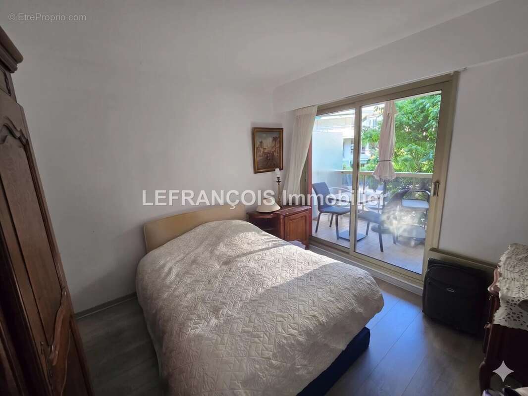 Appartement à LE CANNET