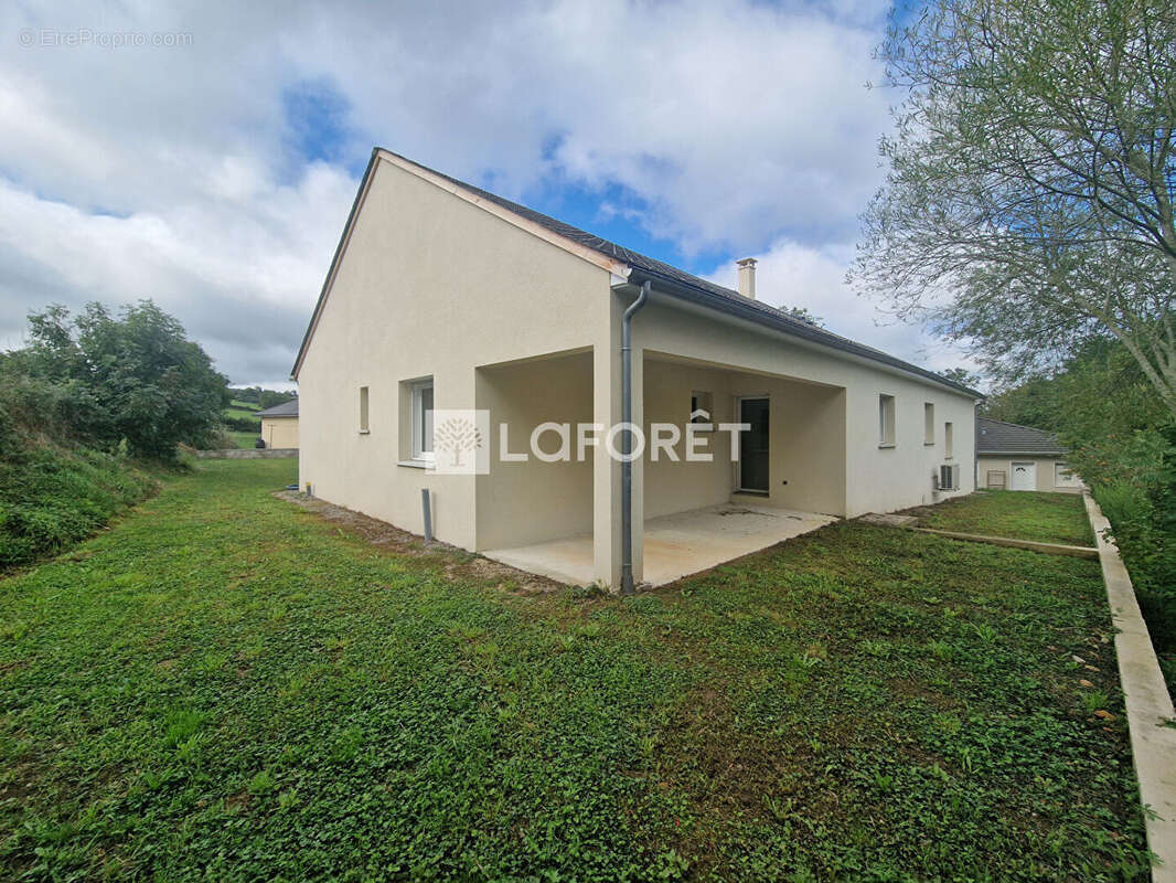 Maison à MONTROZIER