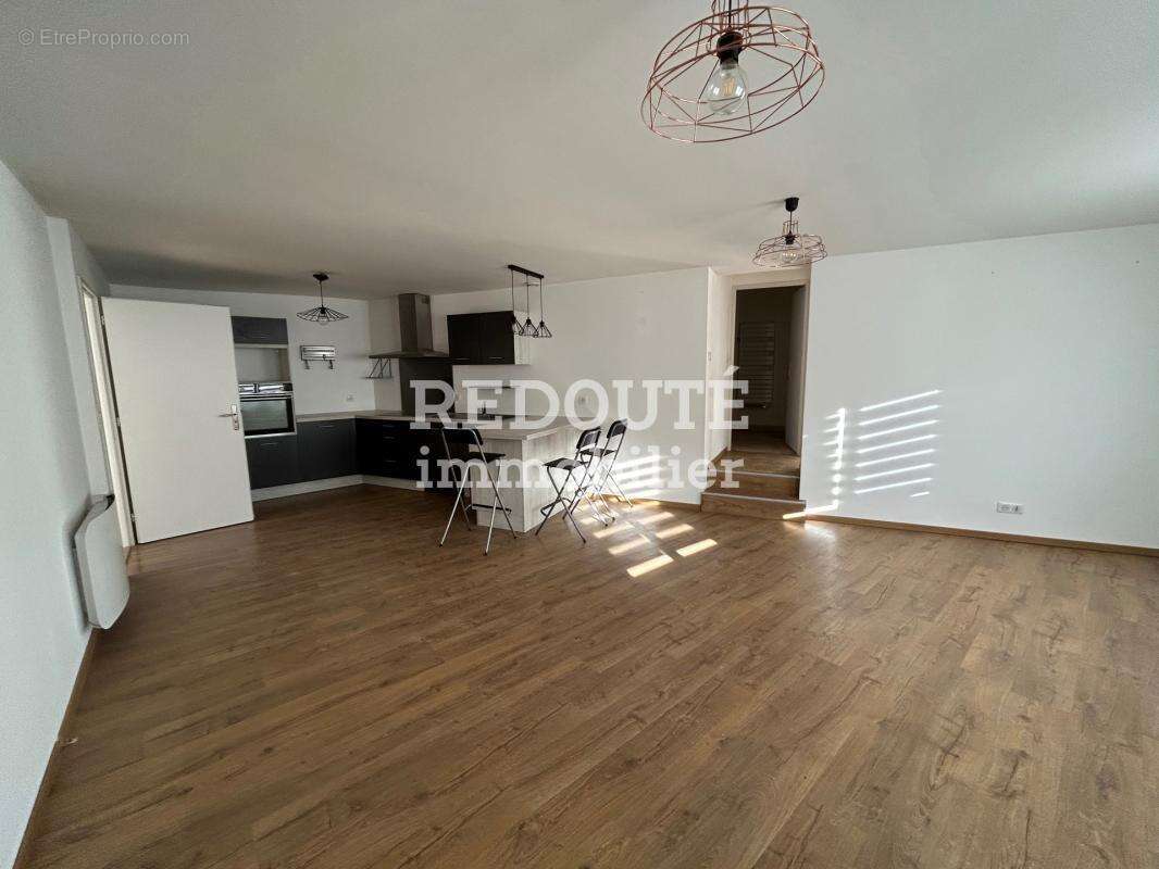 Commerce à TINQUEUX