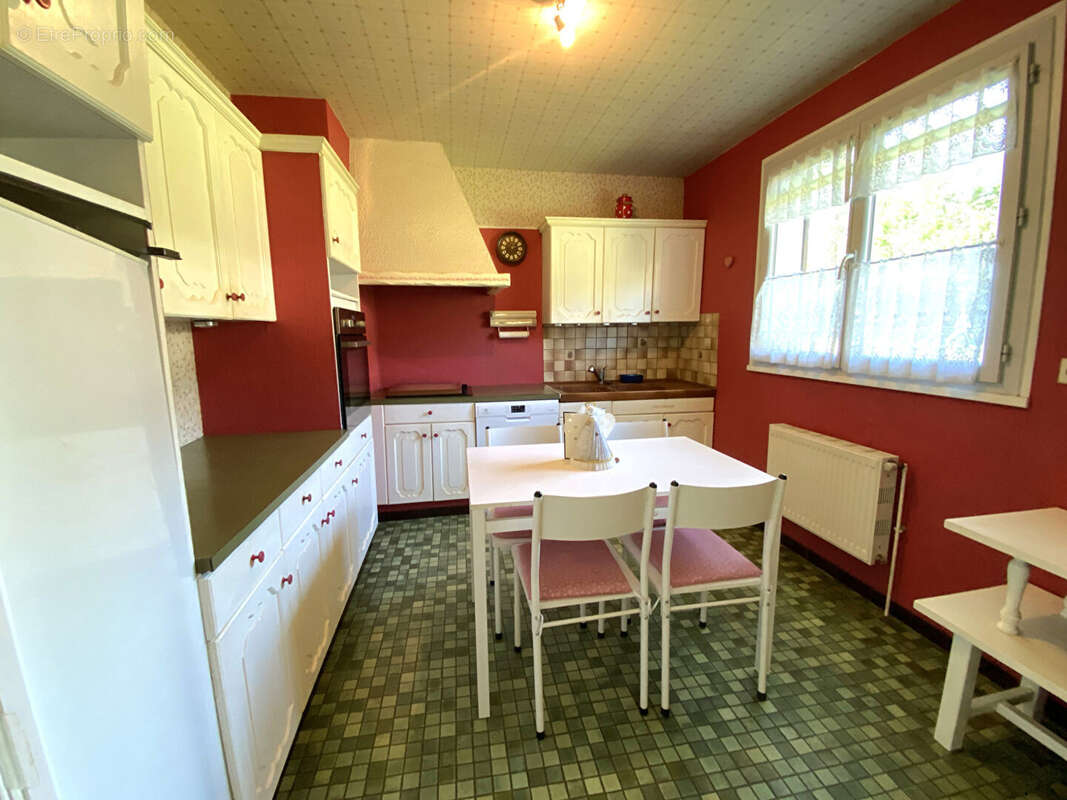 Maison 10 minutes Joigny entre Sens et Auxerre 5 chambres sur la commune de St Aubin Sur Yonne, maison de 133m - photo 8