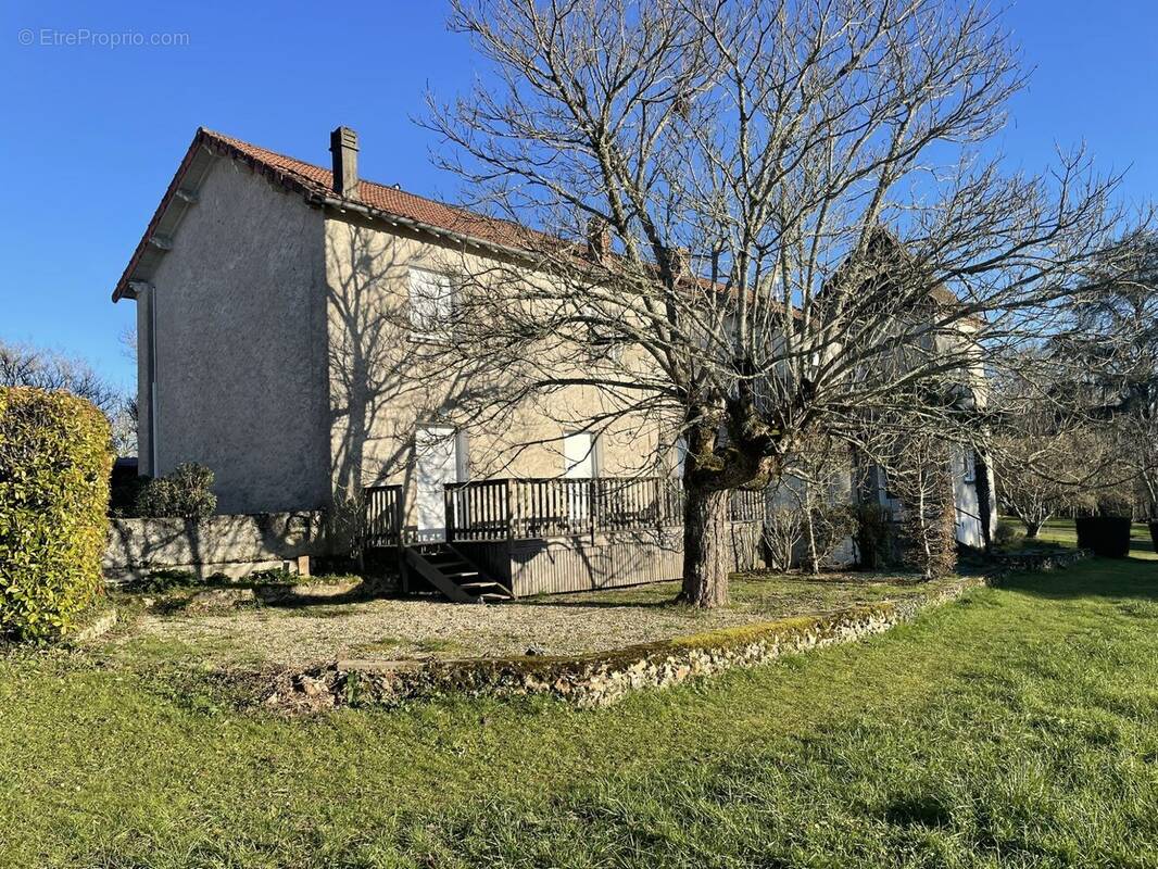 Maison à COULOUNIEIX-CHAMIERS