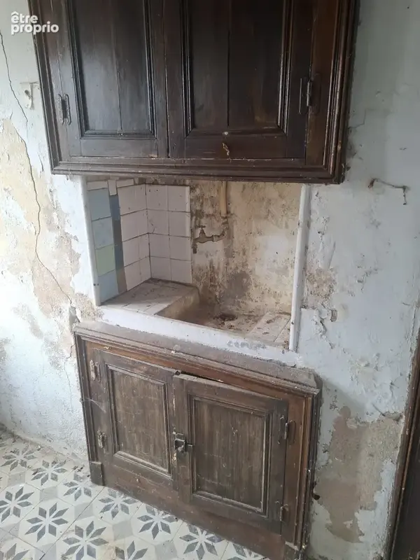 Maison a renover avec garage et terrain - photo 3