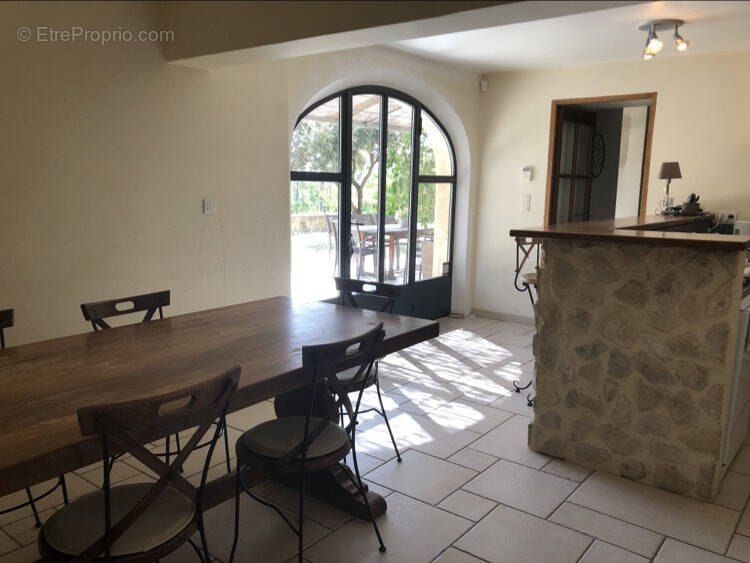 Maison et domaine viticole sur 57 hectares - vignes en aop - photo 7