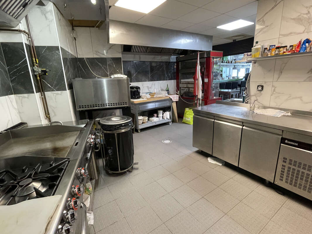 Commerce à MARSEILLE-4E