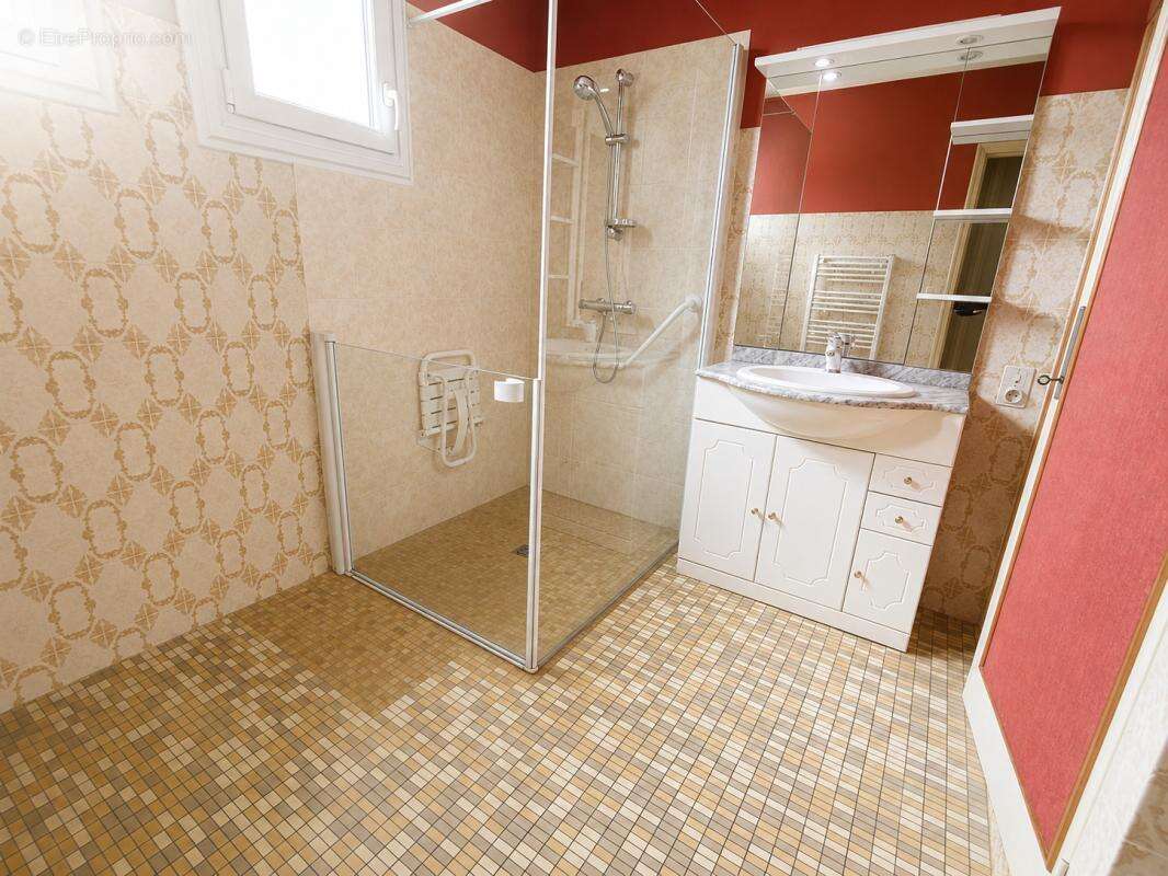 Maison plain pied prche commerces et services - photo 10