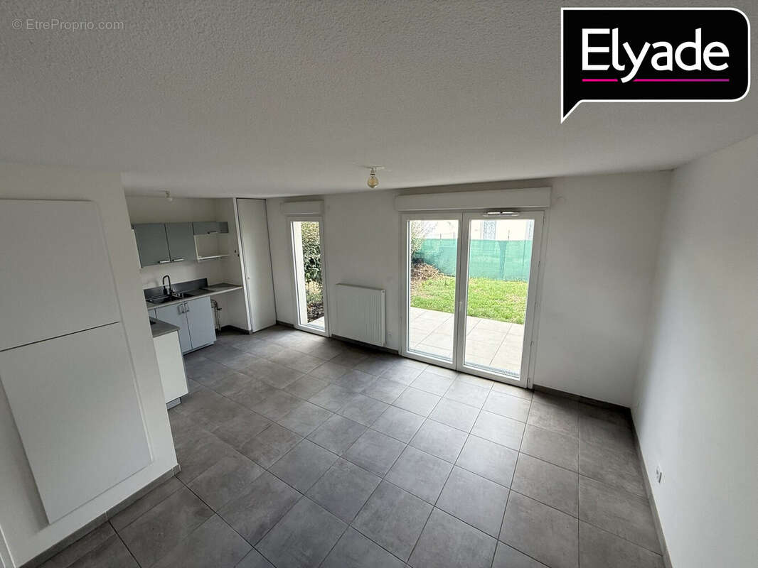 Maison 78 m² à La Salvetat-Saint-Gilles  - photo 3