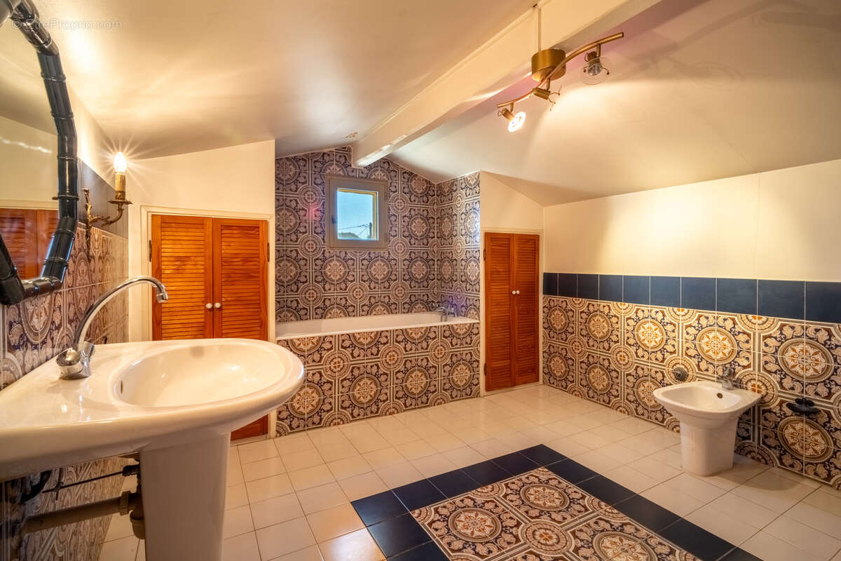 Maison à SIX-FOURS-LES-PLAGES