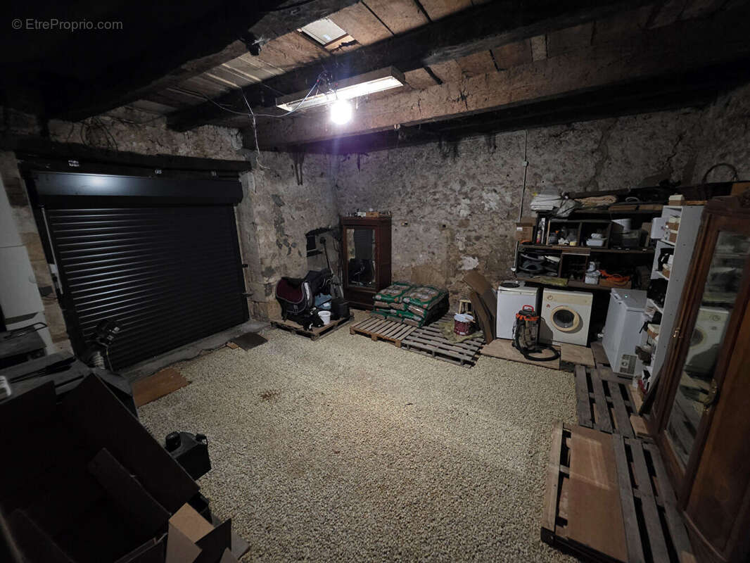 Maison à SAINT-PIERRE-DE-MAILLE