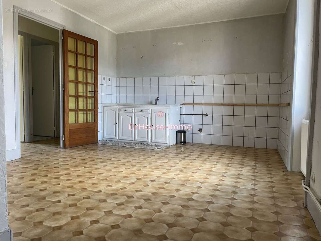 Appartement à UNIEUX