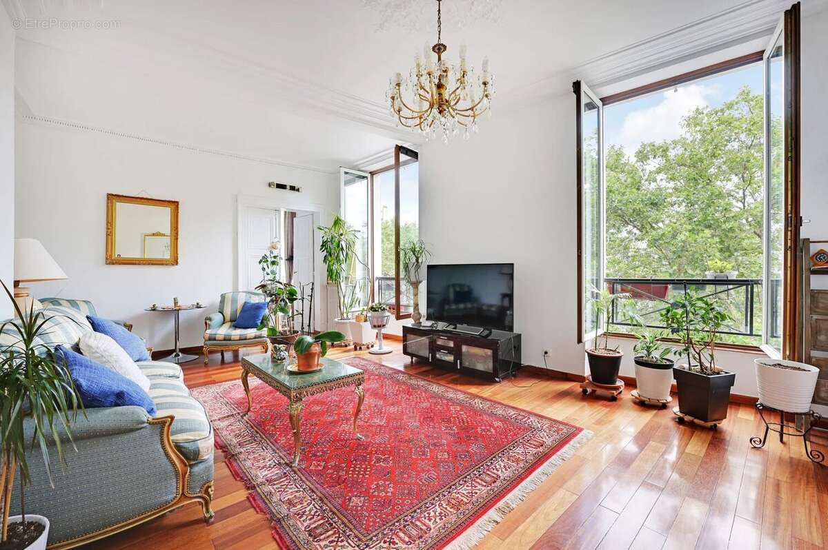 Appartement à PARIS-11E