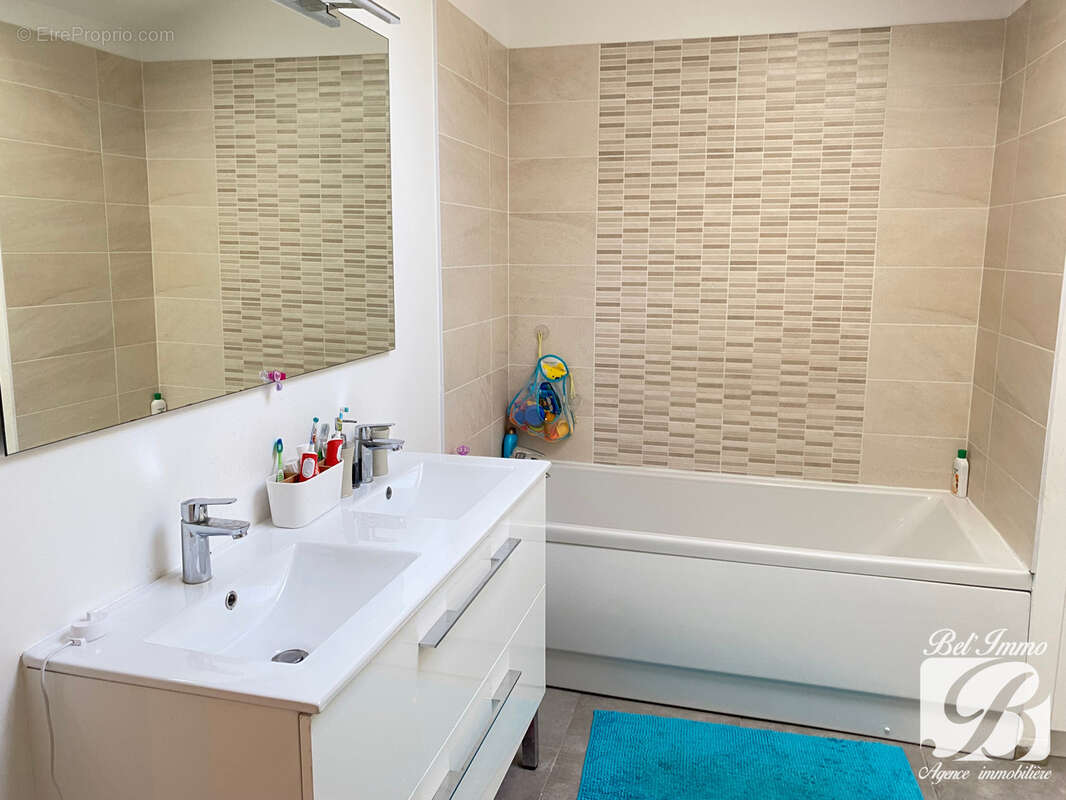 Maison à BOURG-SAINT-CHRISTOPHE