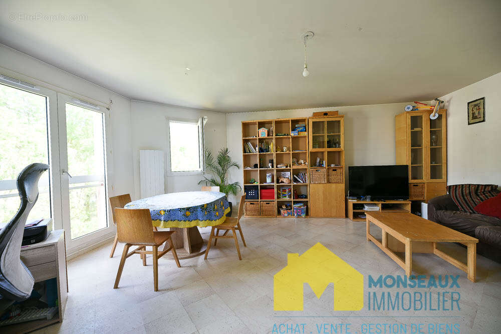 Appartement à EPINAY-SUR-ORGE
