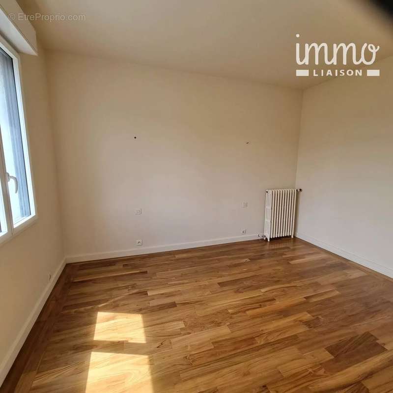 Maison à L'HAY-LES-ROSES