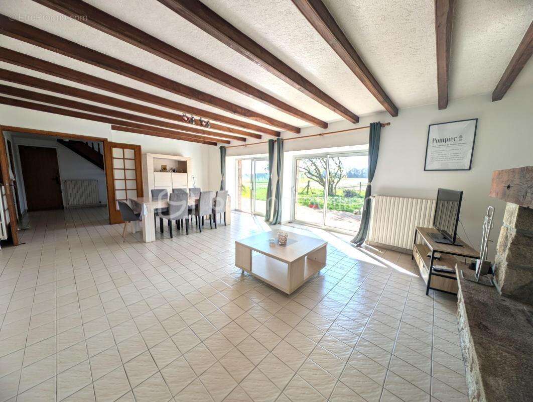 Maison à LANVAUDAN