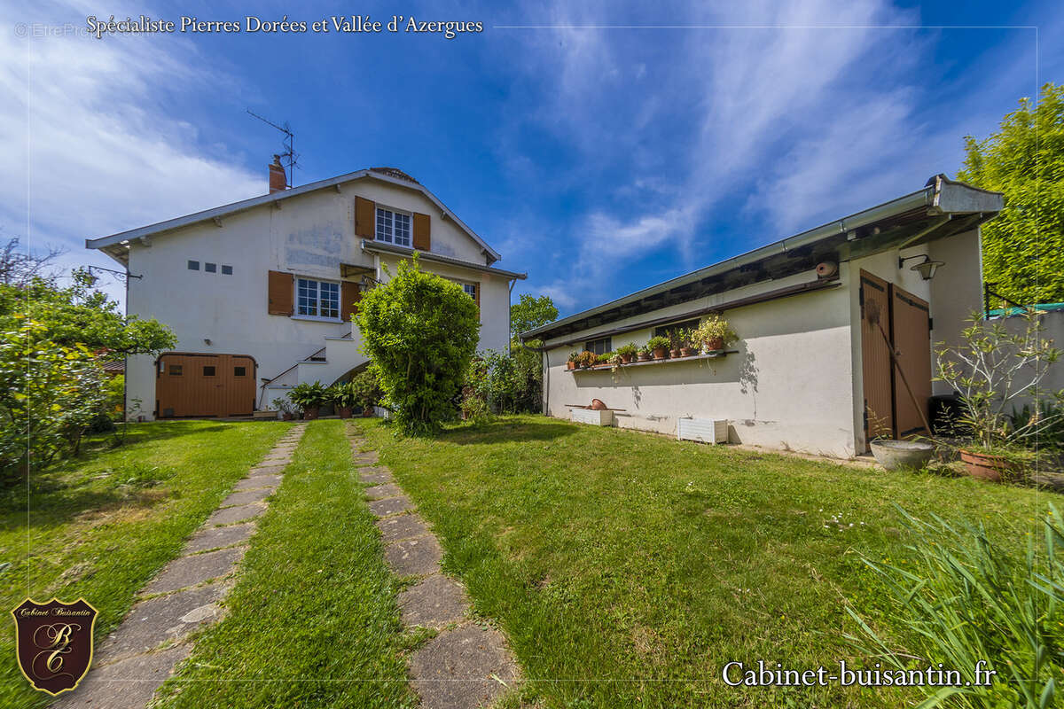 Maison à LIMAS